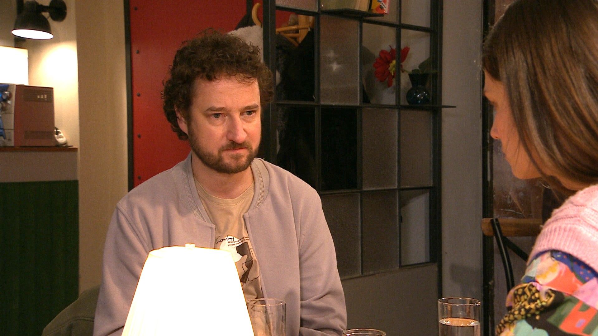 Kdo zdrogoval Žofku z Ulice? Eddie má teorii