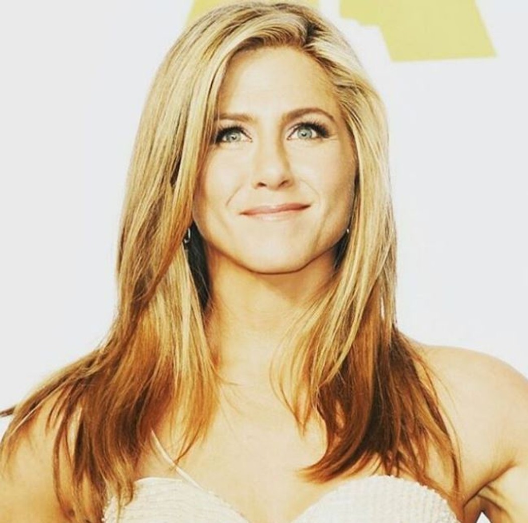 Jennifer Aniston - 9