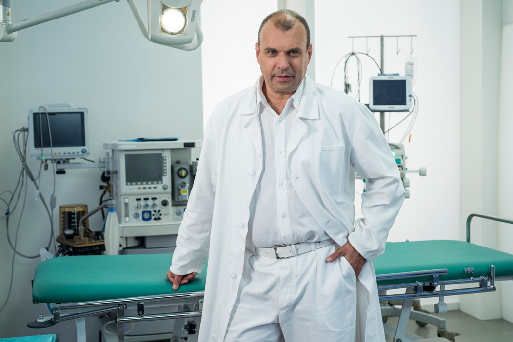 Ordinace v růžové zahradě - Čestmír Mázl 2014