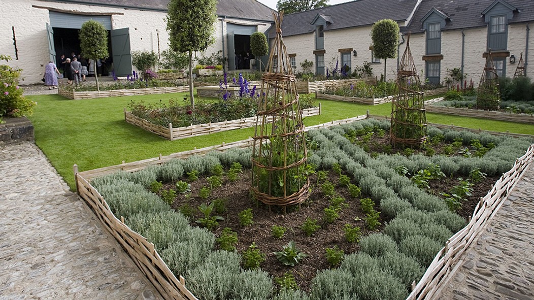 Fotogalerie Královské panství Llwynywermod TV Nova