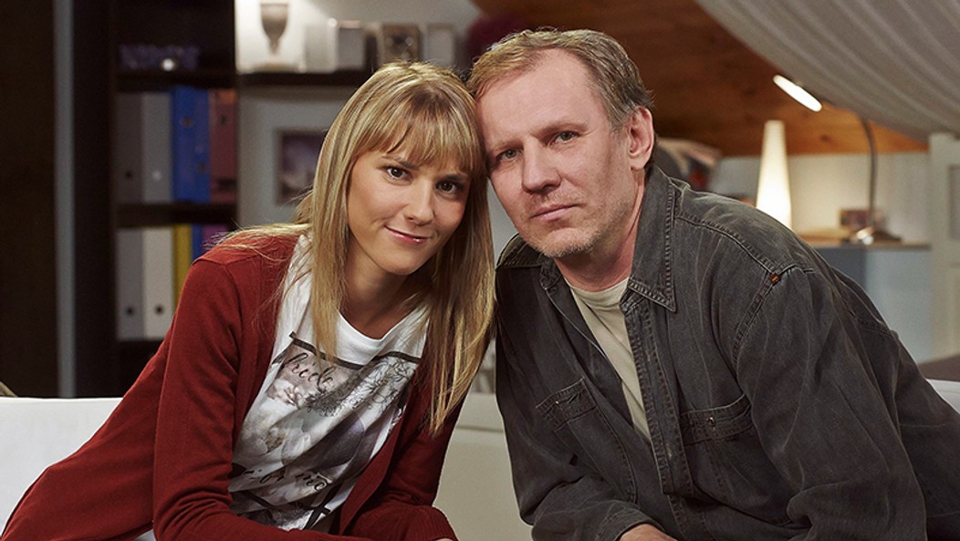 Seriál Ulice: martin Finger a Šárka Vaculíková jako Evžen Šmýd a Adriana Pešková