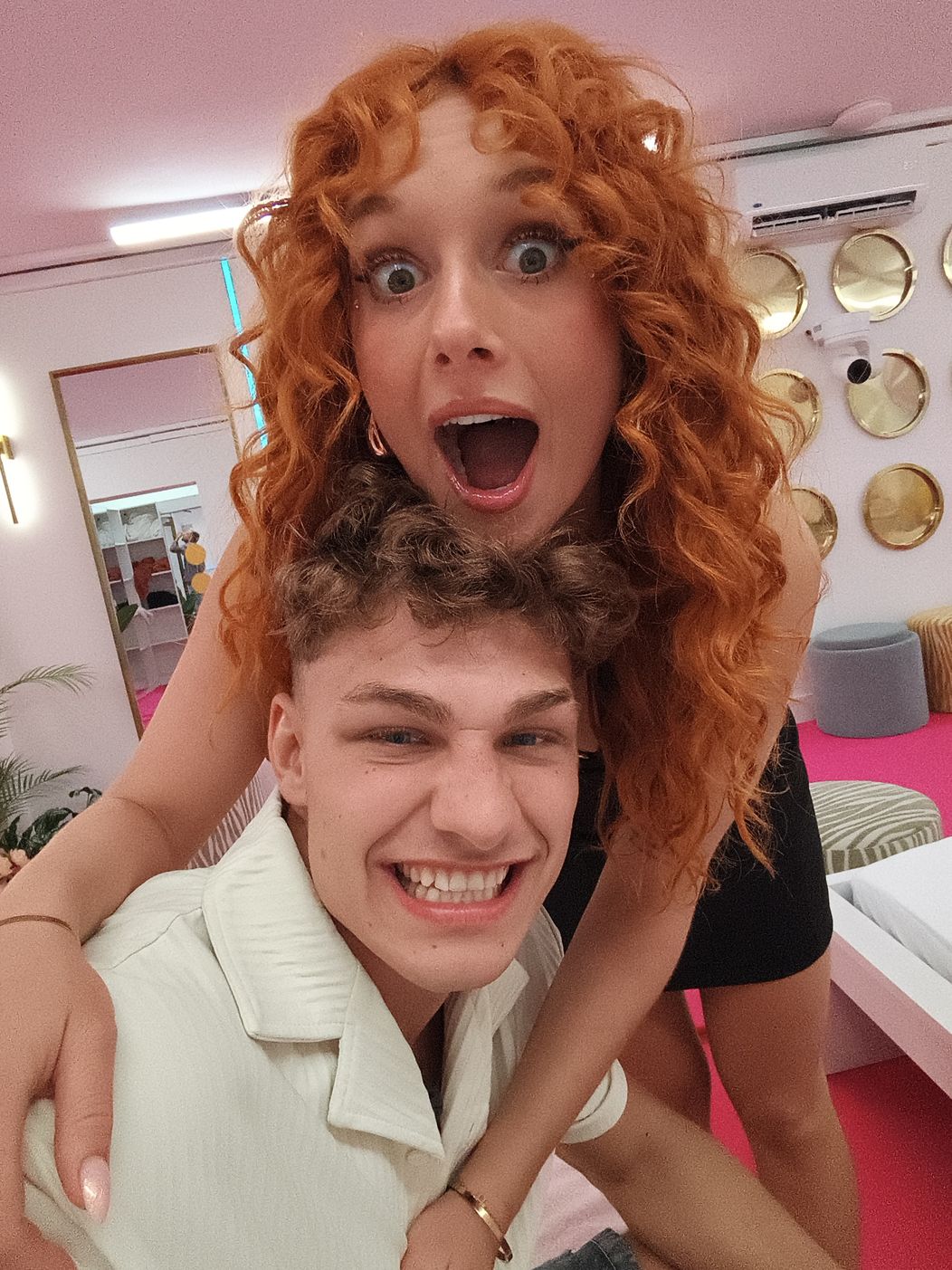 Love Island (12)