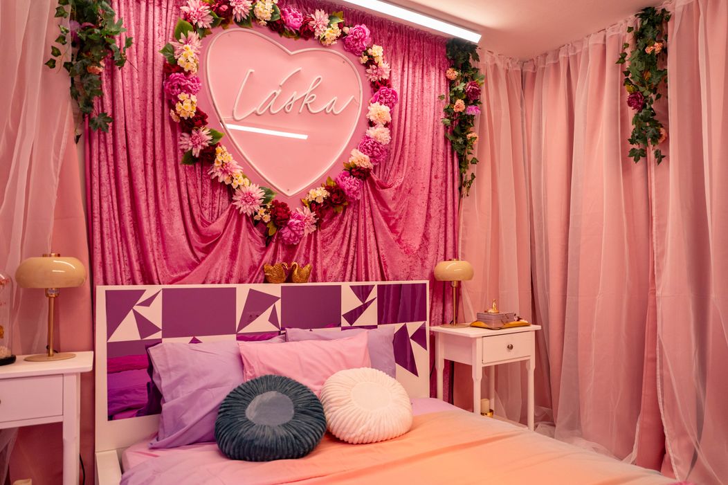 Love Island - Hideaway