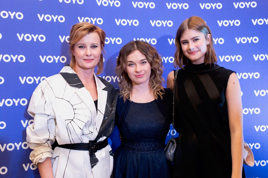 Jitka Schneiderová, Pavla Gajdošíková a dcera Anna Sofie Švehlíková na slavnostní premiéře Extraktorů