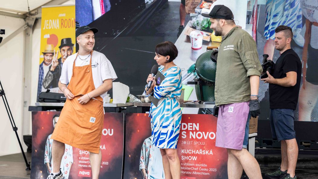 Adam Rundus, Bára Divišová a Jan Albrecht na Dni s Novou v Chlumu u Třeboně