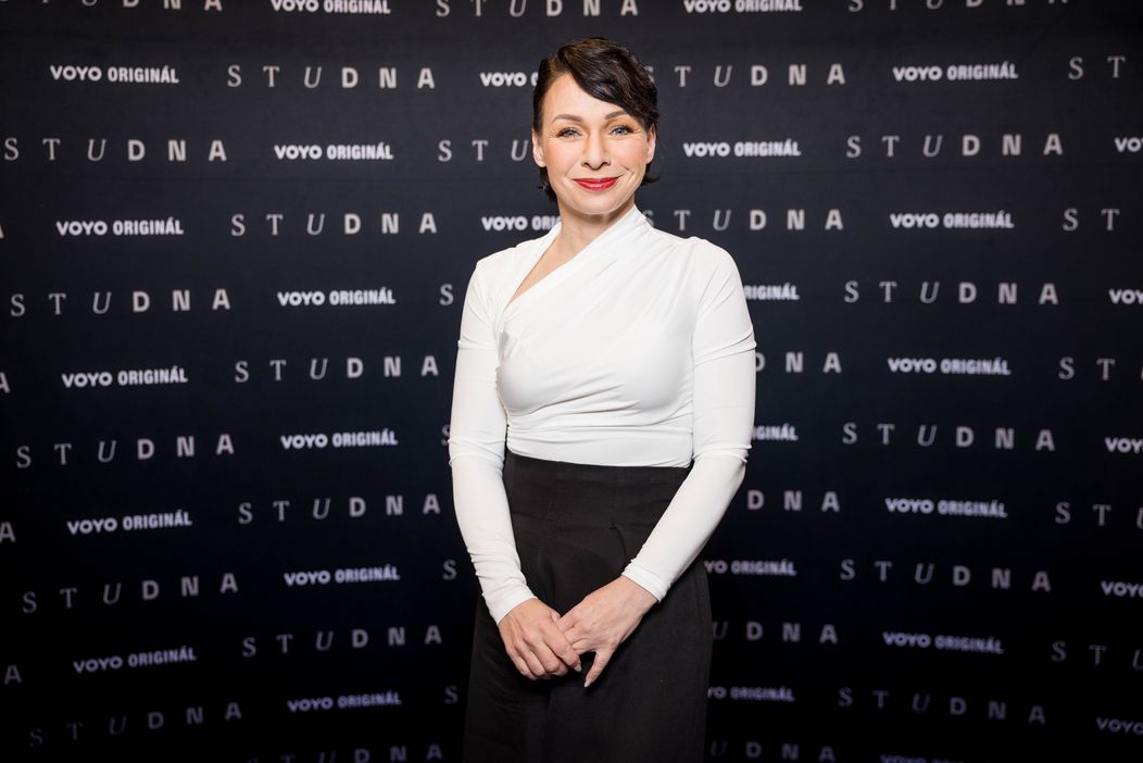 Bára Divišová na premiéře Studny v Lucerně