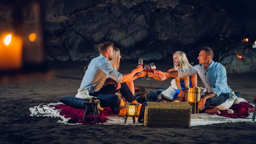 Love Island - Sári, Sabi, Martin, Radek rande na pláži