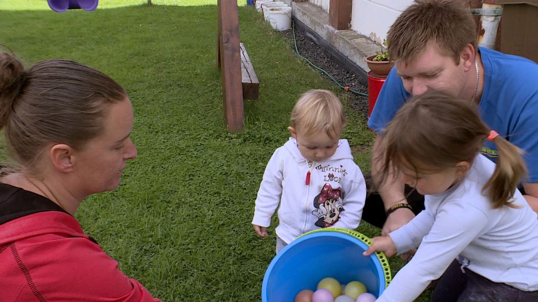 Jak si Jarka poradí s, tak trochu jiným tatínkem a dvěma malými dětmi?