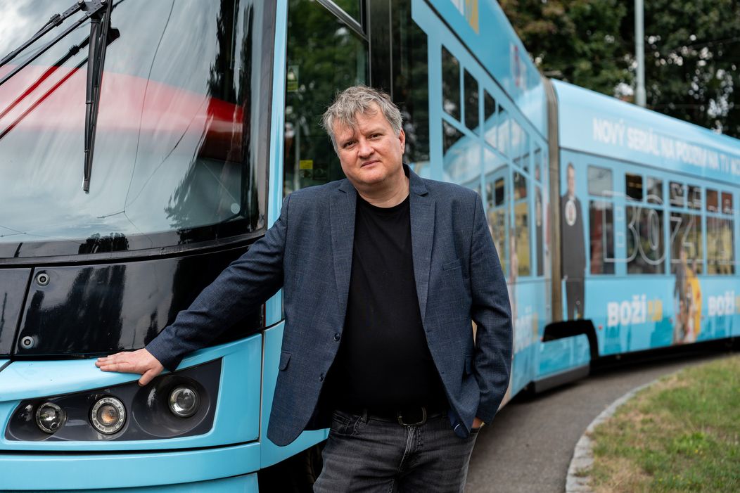 Tomáš Jeřábek si zahrál tramvajáka