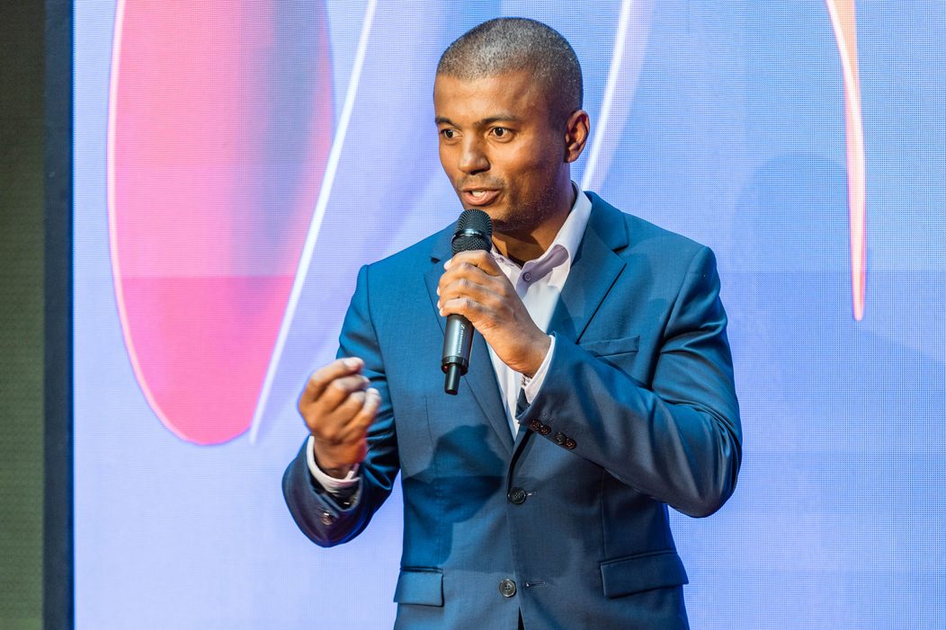 Tiskov† konference Nova_20220811_021