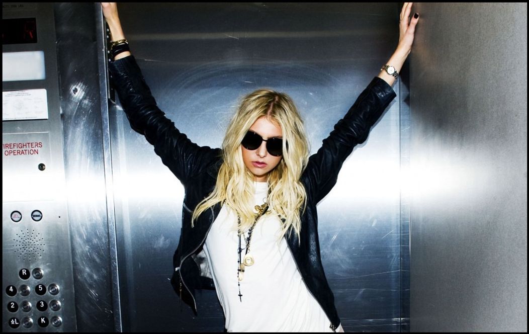 Taylor Momsen - 4