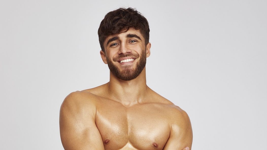 Love Island Lu 3 (cropped)
