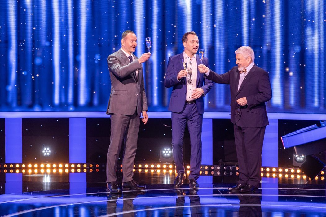 Neděle se nesla ve znamení oslav narozenin TV Nova.
