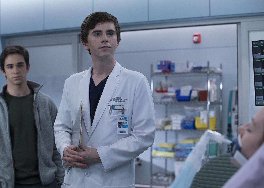 Freddie Highmore z filmu Karlík a továrna na čokoládu - 17