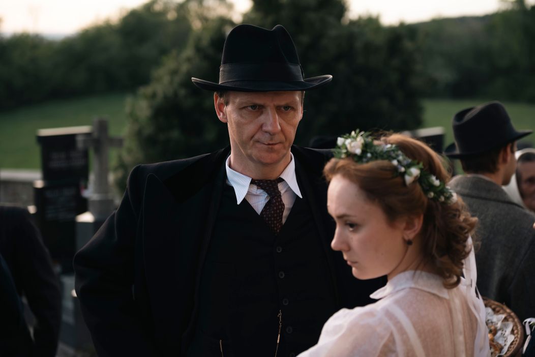 Jan Hájek (otec Marie) a Gabriela Heclová (Marie)