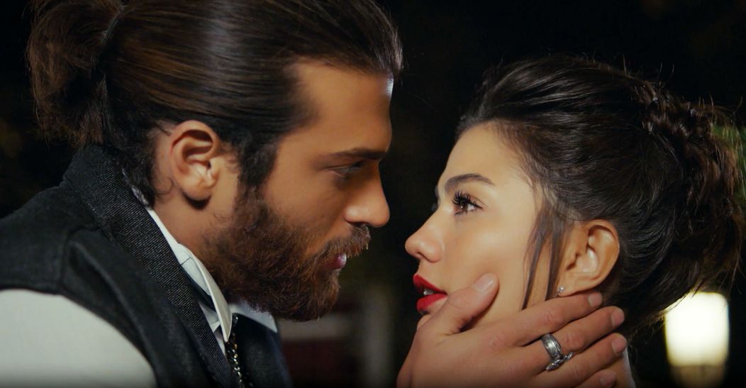 Zasněná láska - Can Yaman a Demet Özdemir 2