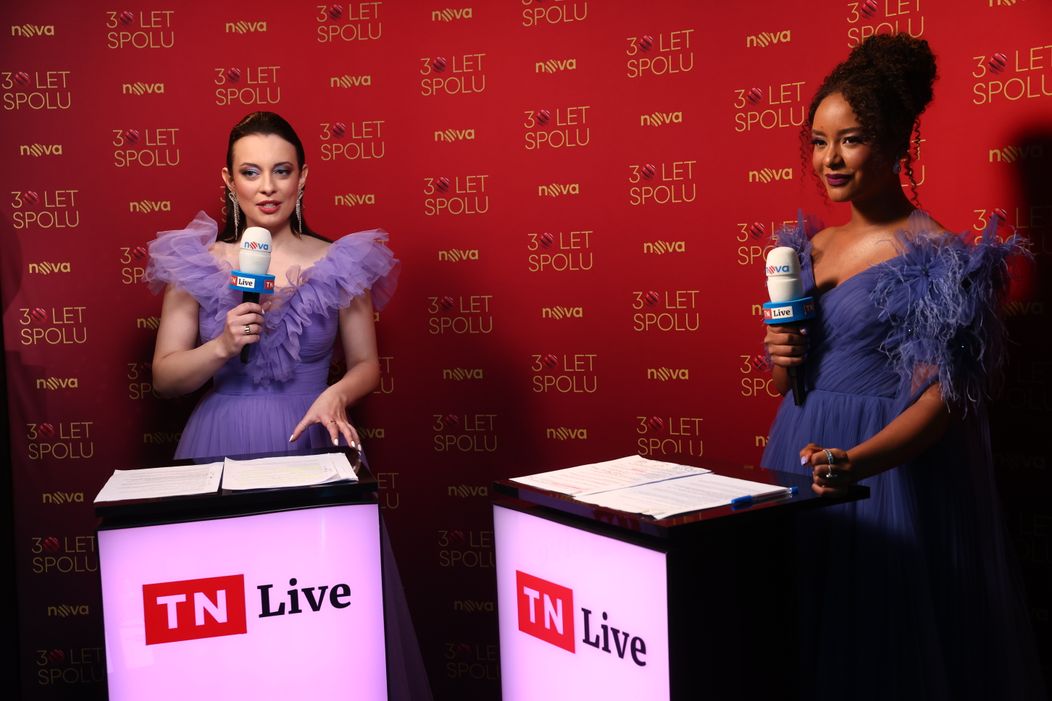 Veronika Petruchová a Rebecca Diatilová na 30. narozeninách TV Nova