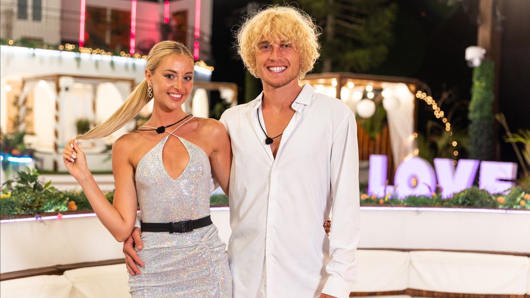 Love Island - Chris a Majka (cropped)