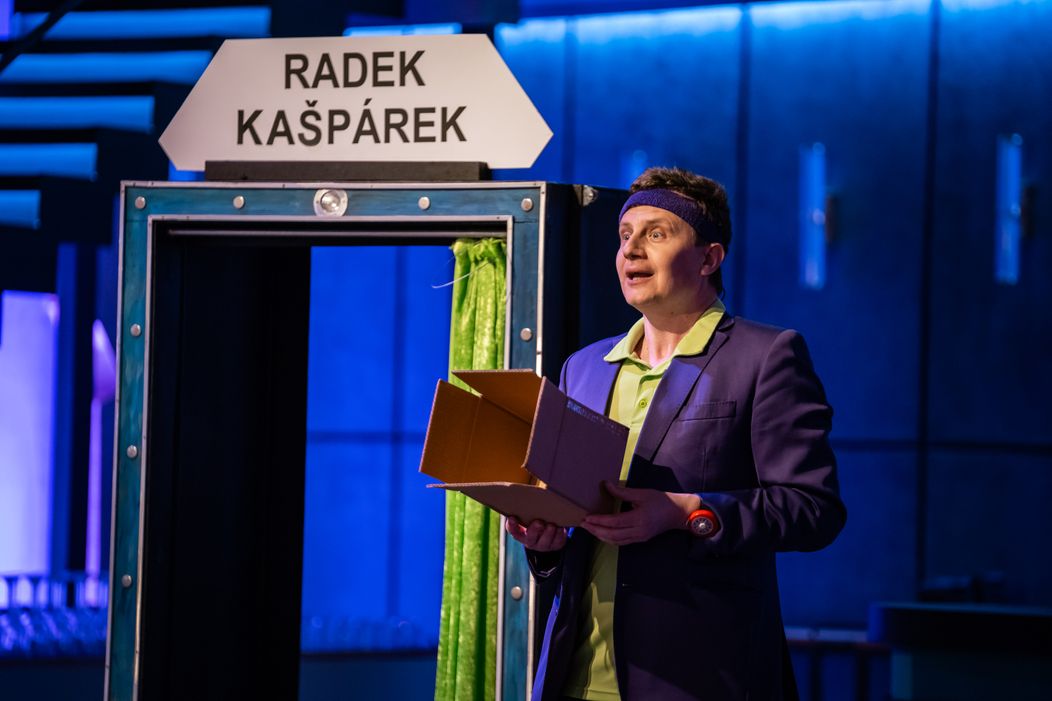 Hledá, čaruje a Kašpárek nikde.  