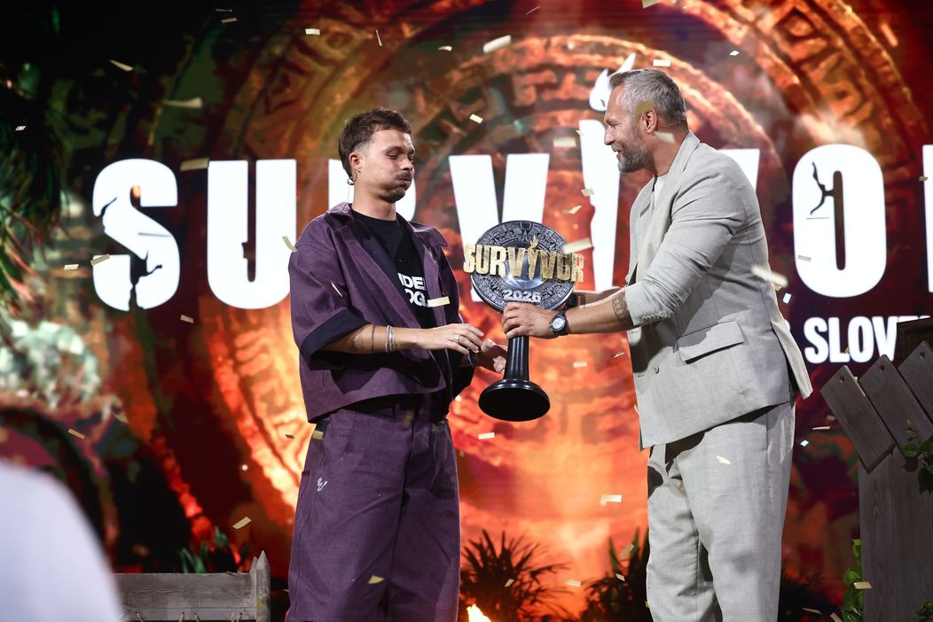 Otakar Šenkýř přebírá cenu za vítěze Survivor 2026