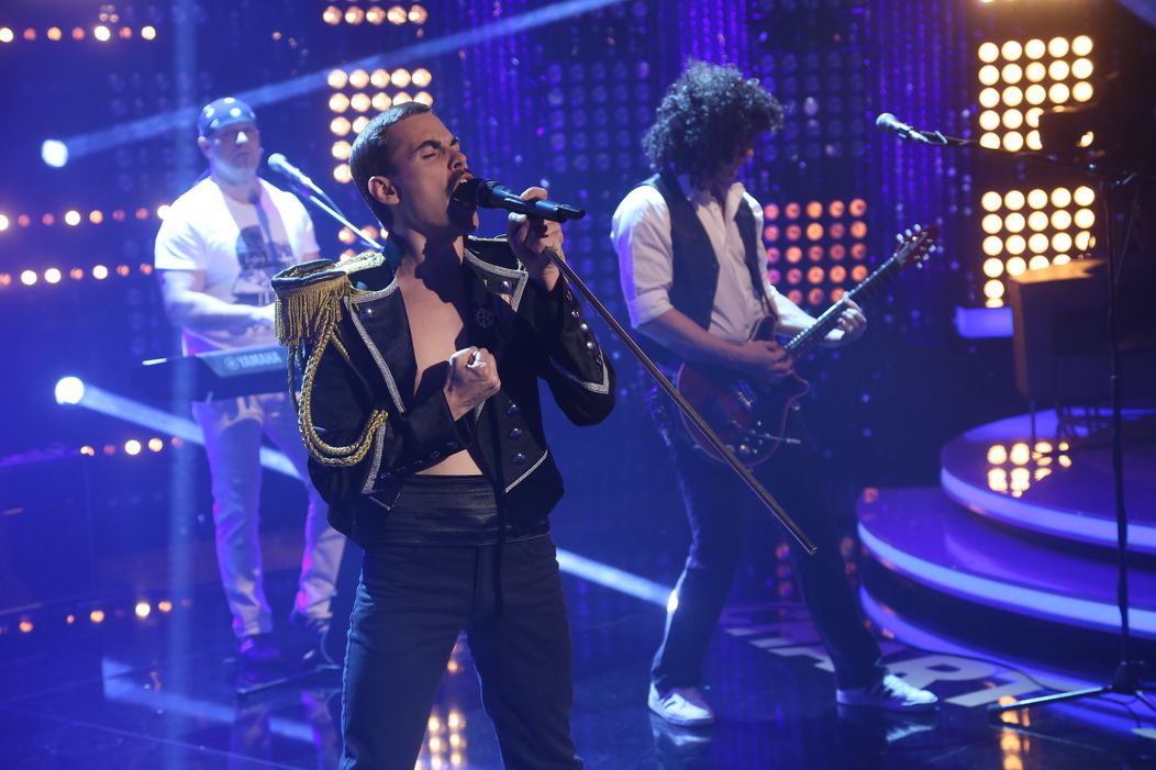 Fotogalerie GALERIE Freddie Mercury na podiu Chart Show TV Nova