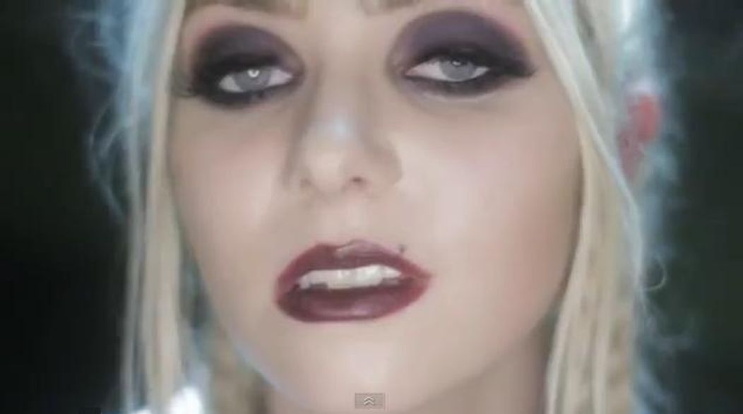Taylor Momsen v klipu My Medicine