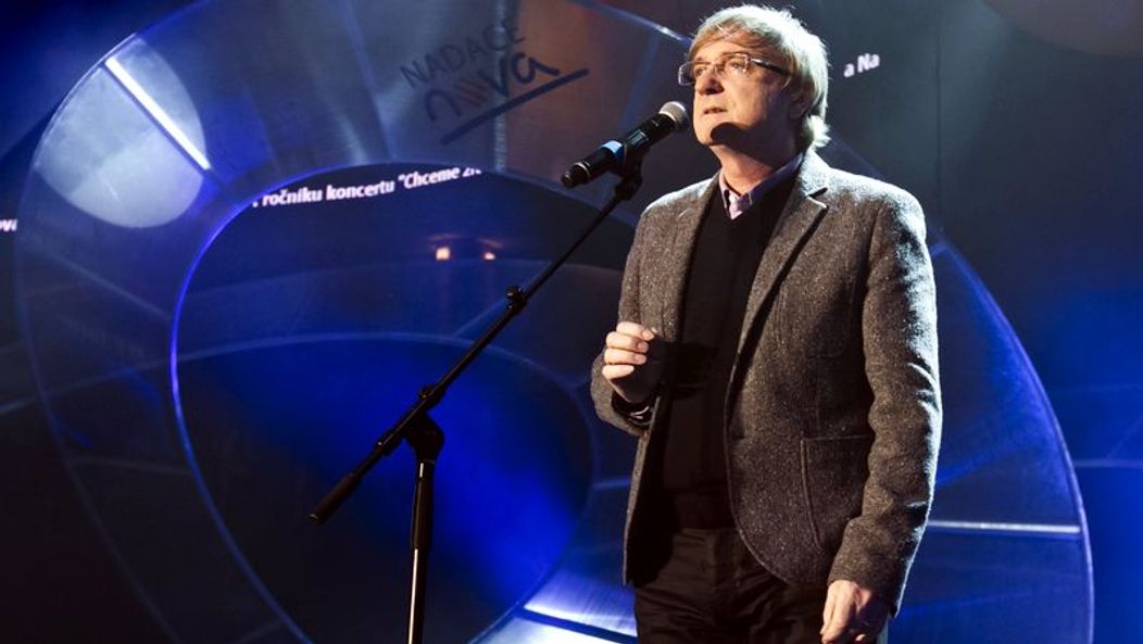 Charitativní koncert Chceme žít s vámi 2012 - Miro Žbirka