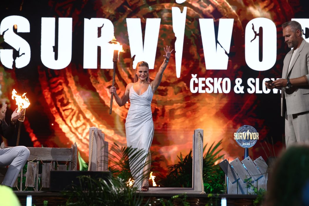 Kristina Alexandra Hrbková na pódiu ve finále Survivoru