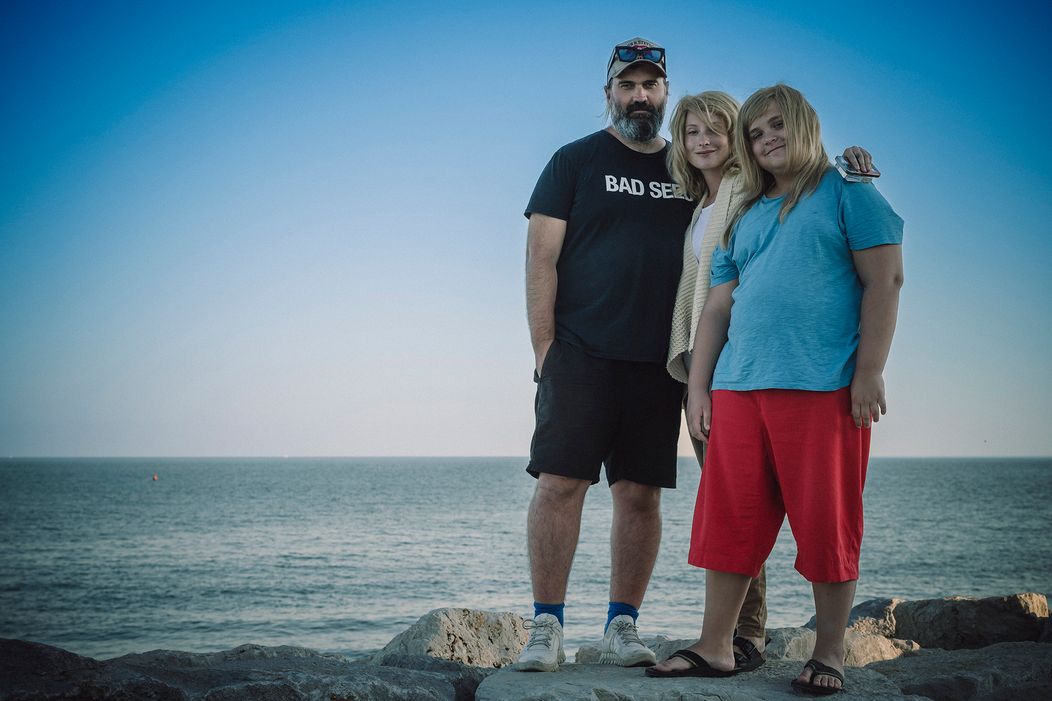 Režisér a scenárista Mike Samir,, Anna Fialová a a Karel Šimek na natáčení v Itálii