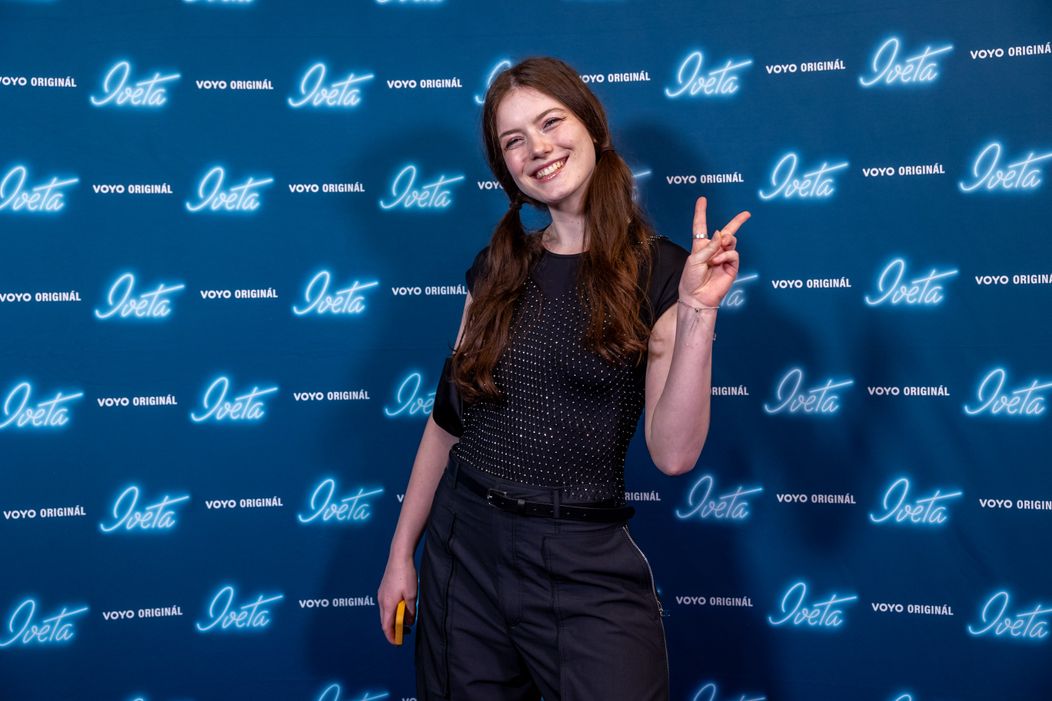 Sára Korbelová alias Kristýna z Ulice na premiéře Ivety