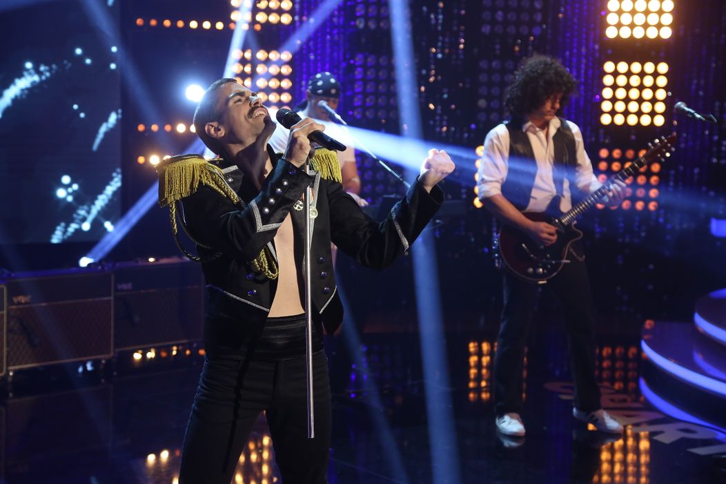 Fotogalerie GALERIE Freddie Mercury na podiu Chart Show TV Nova