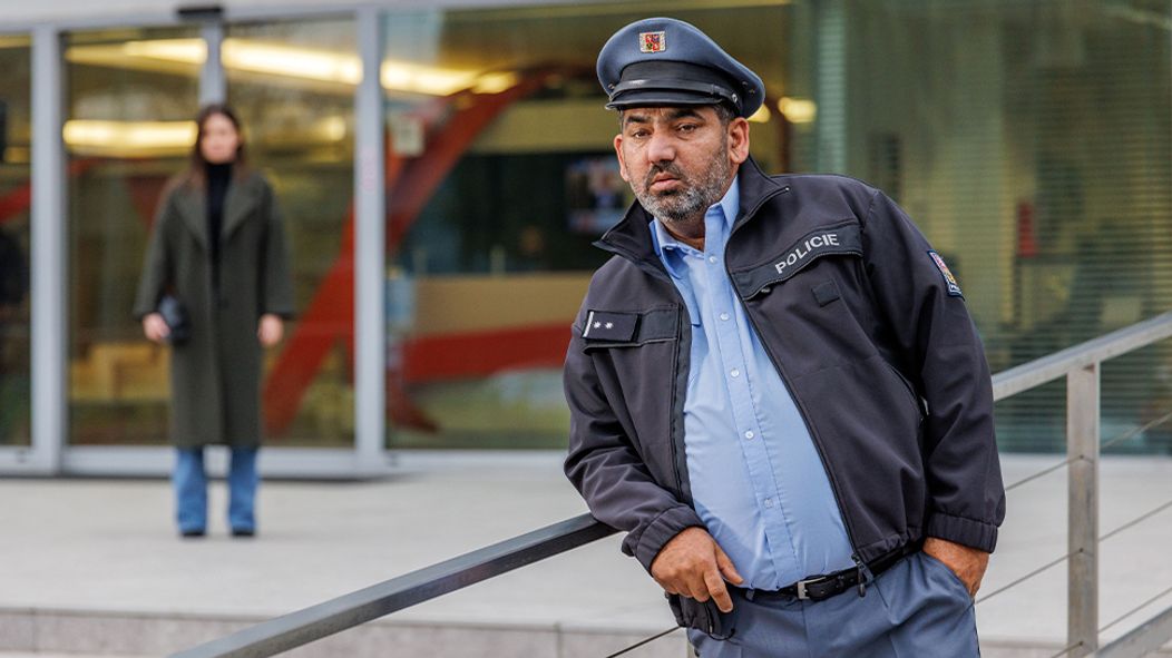 Silvestrovské Televizní noviny - Pochůzkář Godla