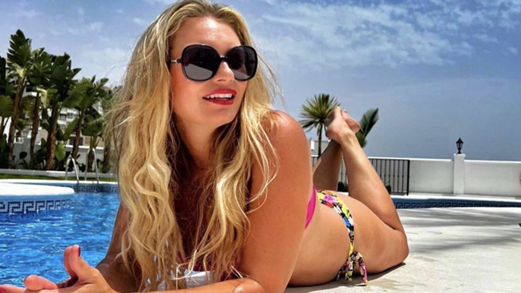 Lucie Borhyová na dovolené ve Španělsku