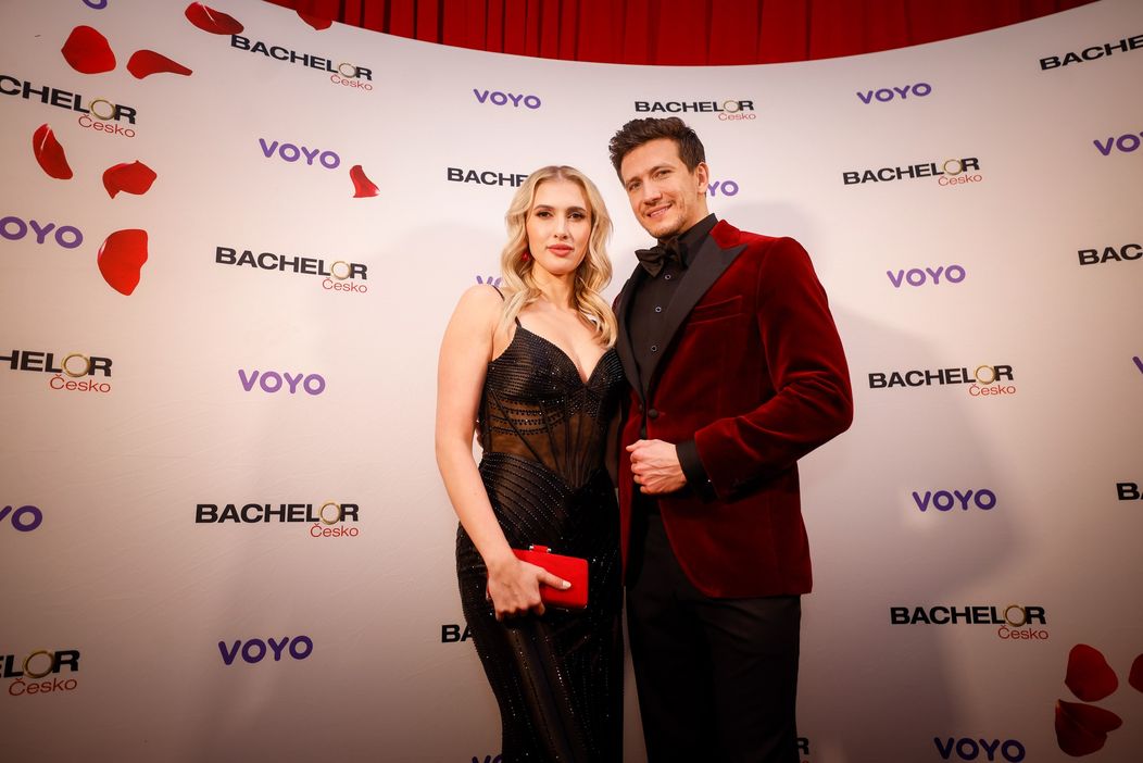 Sabina po boku Jana na finále Bachelor Česko.