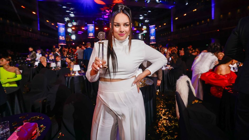 Český slavík 2023: Ewa Farna získala zlato v kategorii Zpěvačka roku (cropped)
