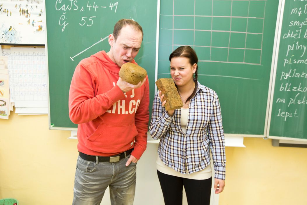Patricie Solaříková a Láďa Hruška jako učitelé - 7