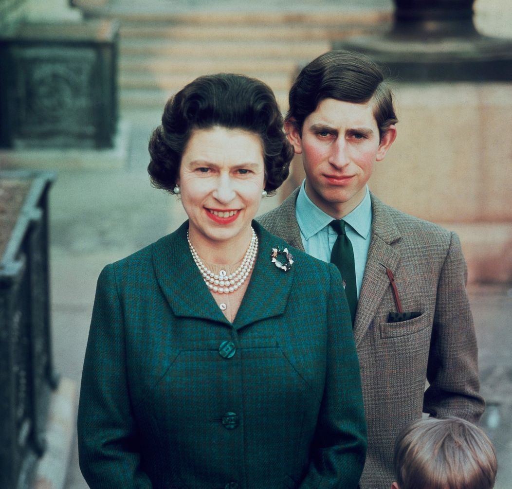 Královna Alžběta II. - 1969, s princem Charlesem