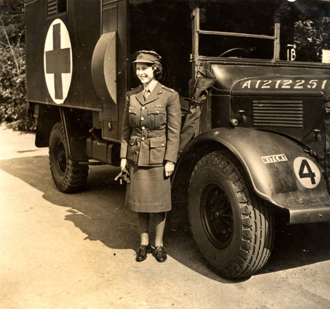 Královna Alžběta II. 1945