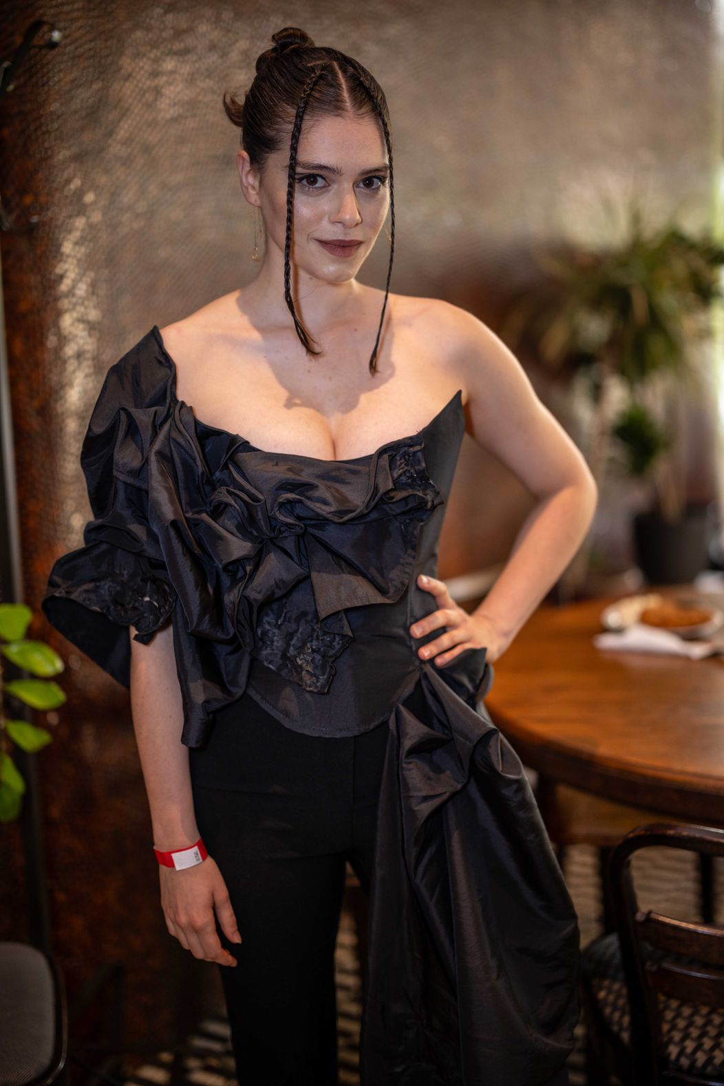 Leona na premiéře Sex O’Clock v odvážném modelu