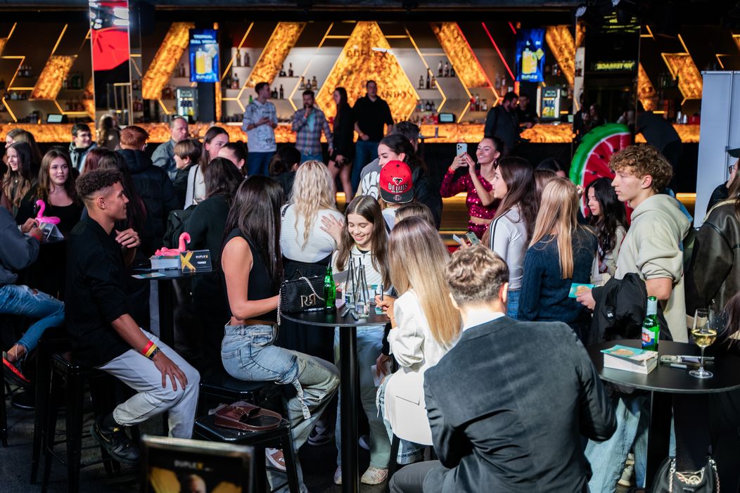 Meet and greet s účastníky Love Islandu v Duplexu