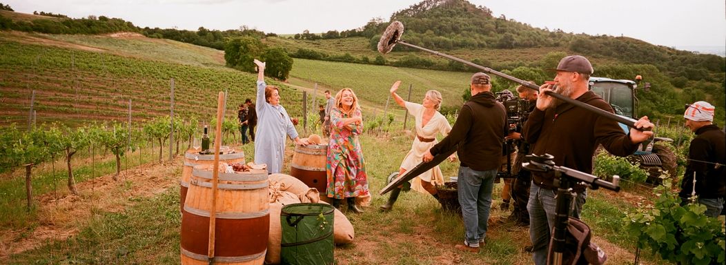 Bardotky_Jakkoli bylo natáčení pro Dagmar Havlovou Vešrknovou složité, nezkazila žádnou zábavu (foto Jeff Greenstein)