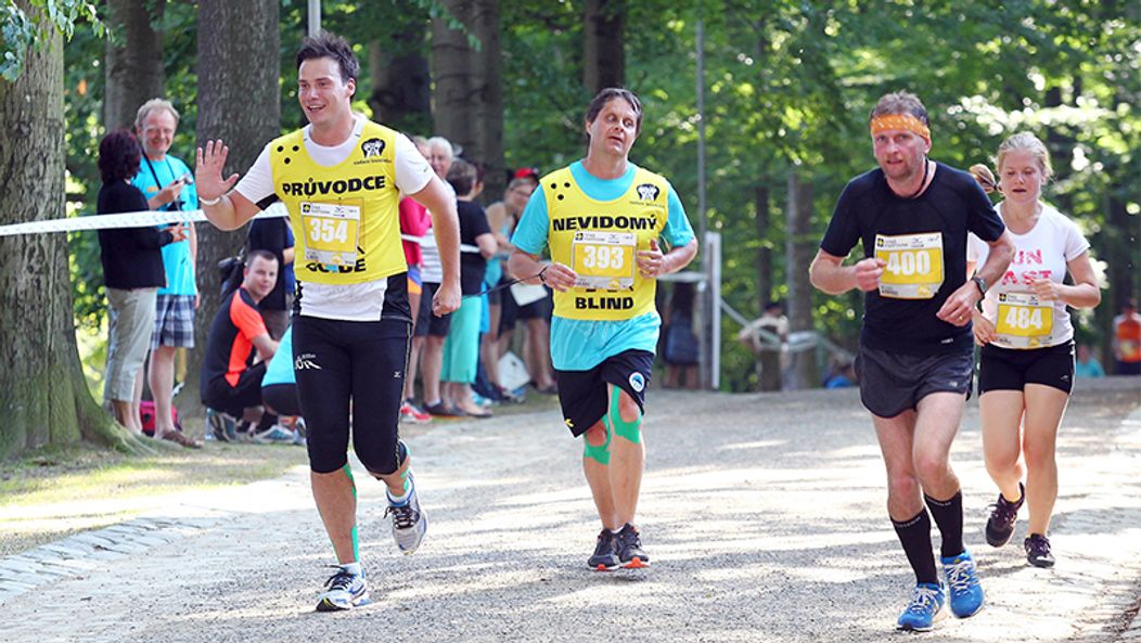 Emma Smetana, Jordan Haj a Petr Suchoň běželi pro dobrou věc! - 9