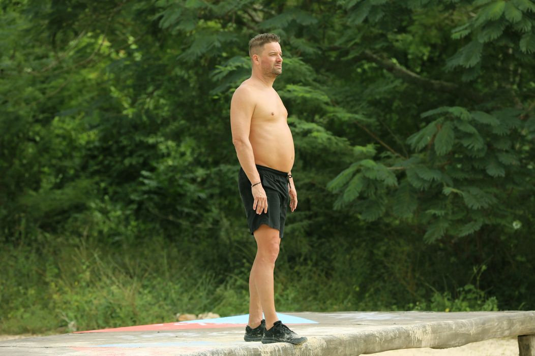 Survivor - Švanci (2)