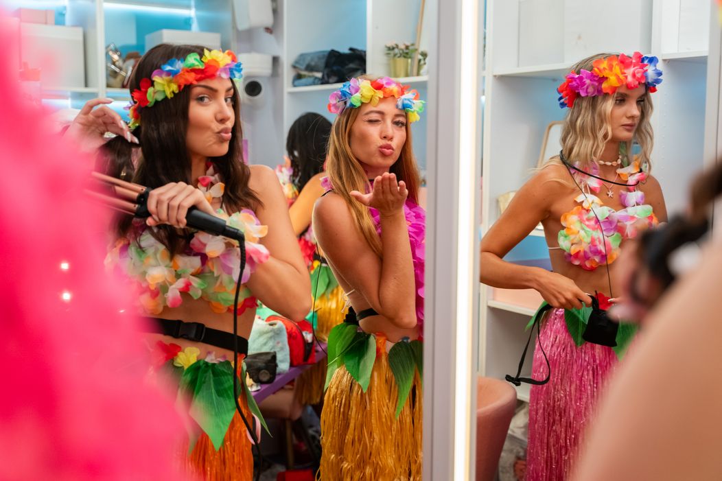 Love Island - tahiti party