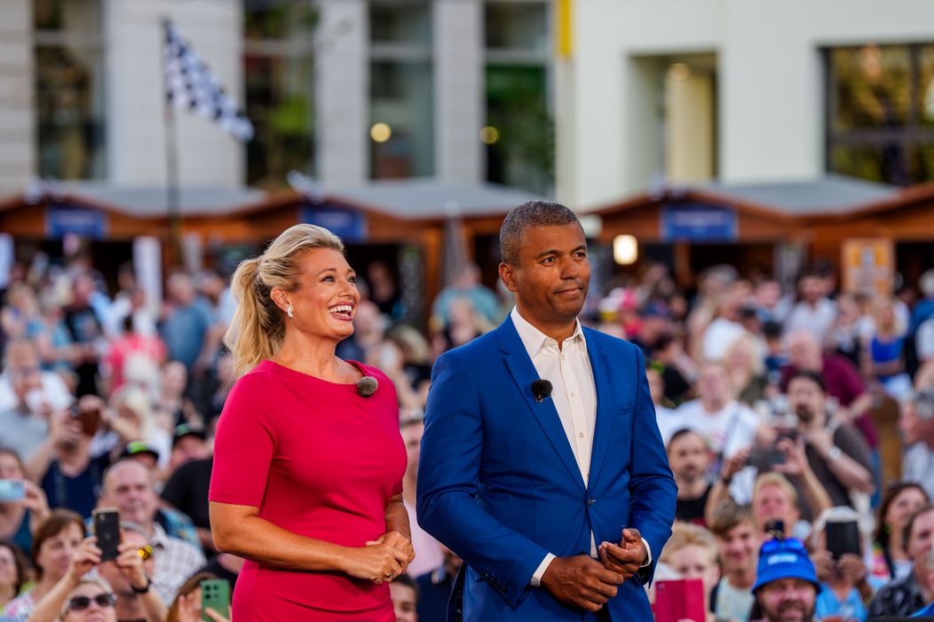 Lucie Borhyová a Rey Koranteng před davem fanoušků v Brně