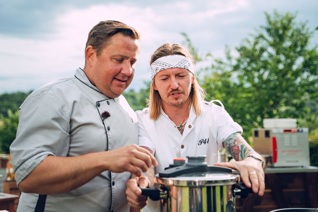 Souboj na taliri Jan Puncochar a Premek Forejt
