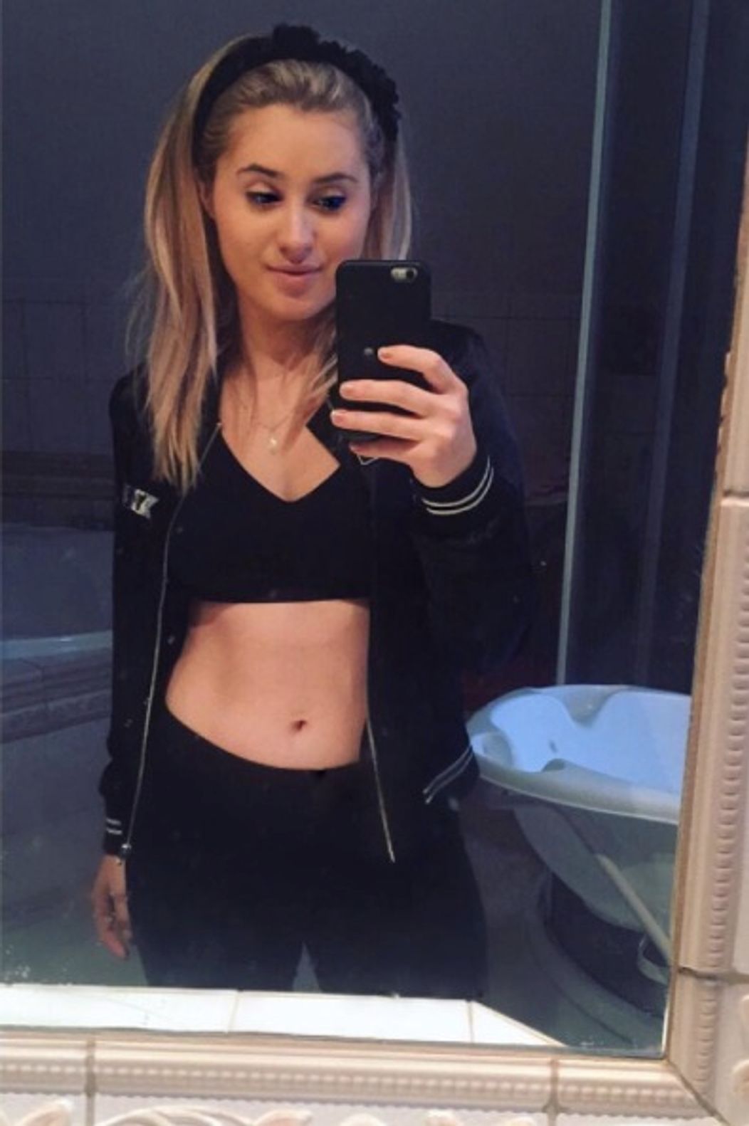 Eliška Mrázová - 6