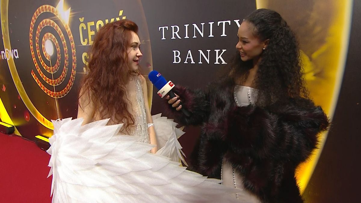 Eva Toulová na Českém slavíkovi 2025: Na koberci vytáhla andělská křídla