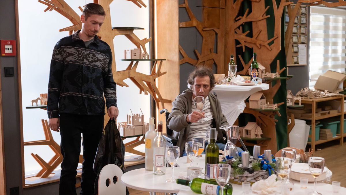 Exkluzivně z Ulice: Bára zuří. Po večírku je dílna vzhůru nohama