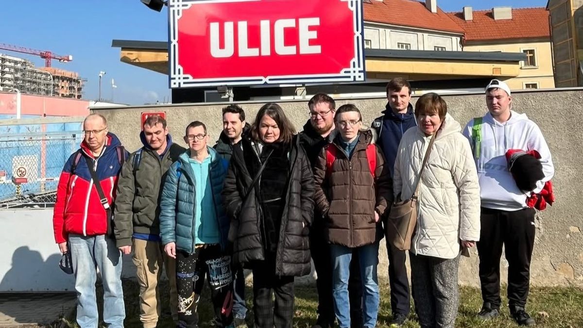 Ulice plní sny. Handicapovaní fanoušci se podívali do ateliérů